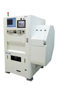 Ein 355-nm-Laser erzeugt im Nutzen eine Bruchstelle, z. B. bei der LED-Herstellung.